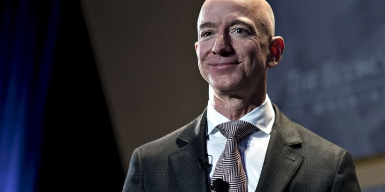 Jeff Bezos, Orang Terkaya di Dunia Bayar Pajak Rp627 Triliun