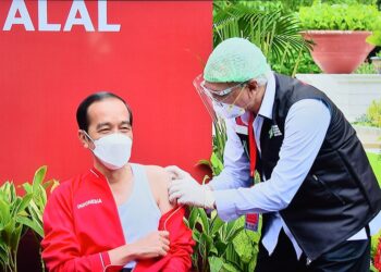 Presiden Jokowi Disuntik Vaksin Covid-19 Dosis Kedua