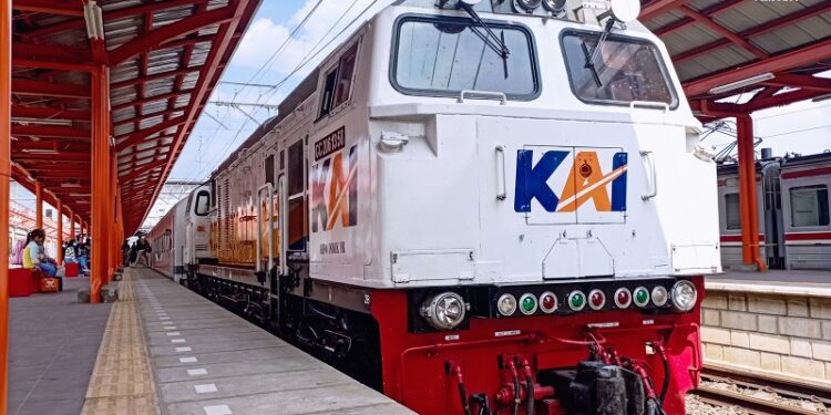 Penumpang Kereta Api Jarak Jauh Belum Vaksin Booster Wajib PCR, Berikut Aturan Lengkapnya