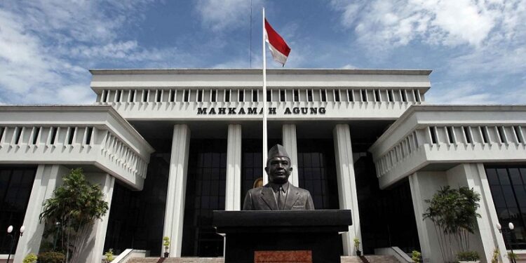MA Larang Pengadilan Kabulkan Nikah Beda Agama, Mendagri: Ikuti Putusan Pengadilan