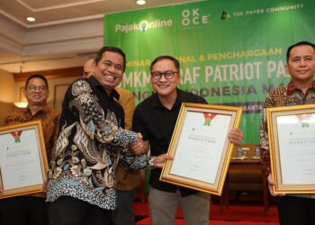 Dirjen Pajak Suryo Utomo Dapat Penghargaan Patriot Pajak dari Tax Payer Community