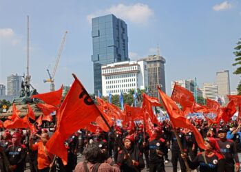 Pekerja Unjuk Rasa Tolak Tapera