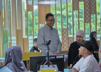 Pastikan Pelayanan Sabtu-Minggu Optimal, Dirjen Pajak Sapa Wajib Pajak di KPP Pratama Sleman